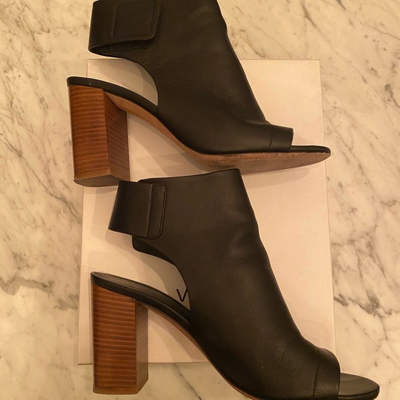 Vince Black Faye Open toe booties - Picture 4 of 4